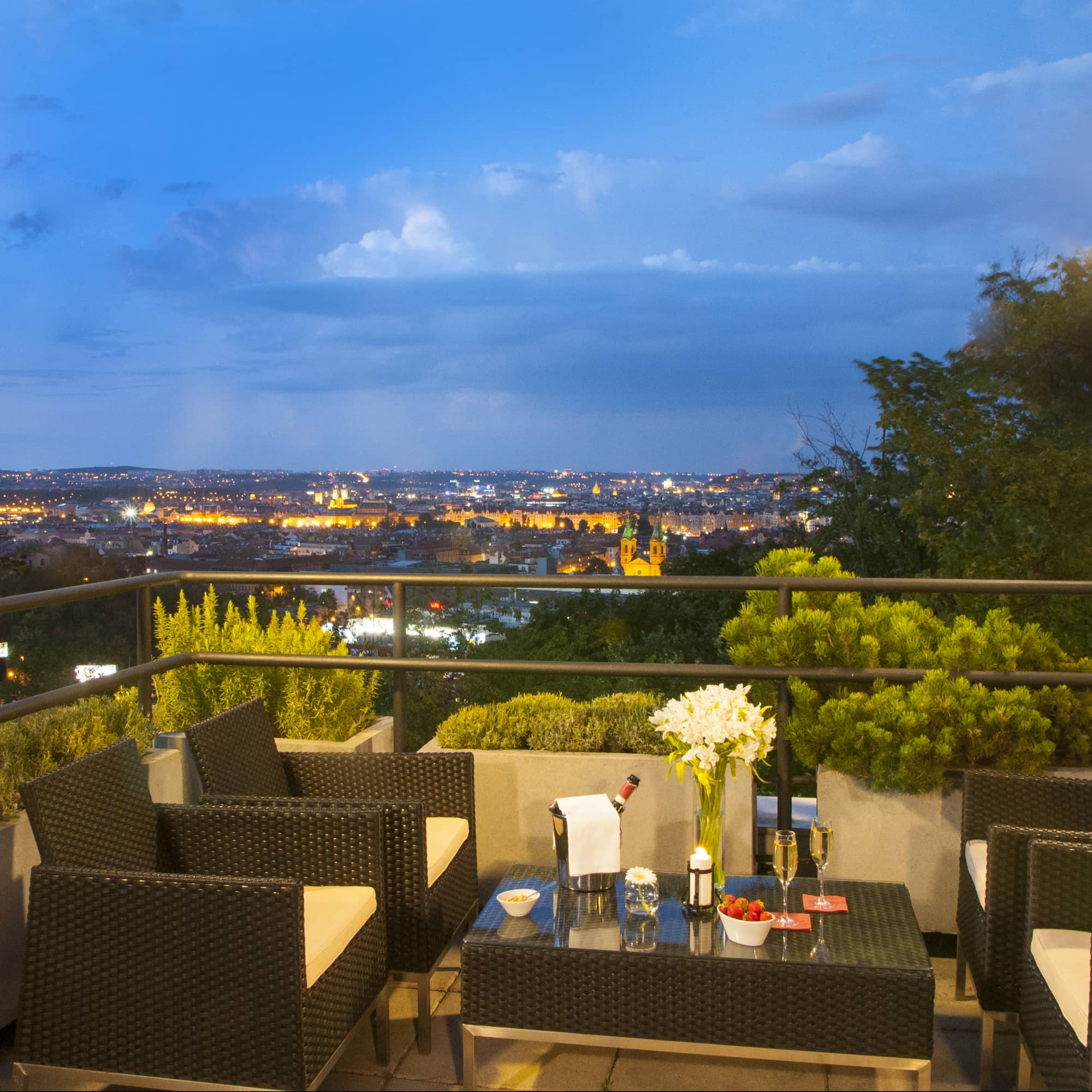 Sky_Lounge__B_NH_collection-prague_057_2000x2000-130_0